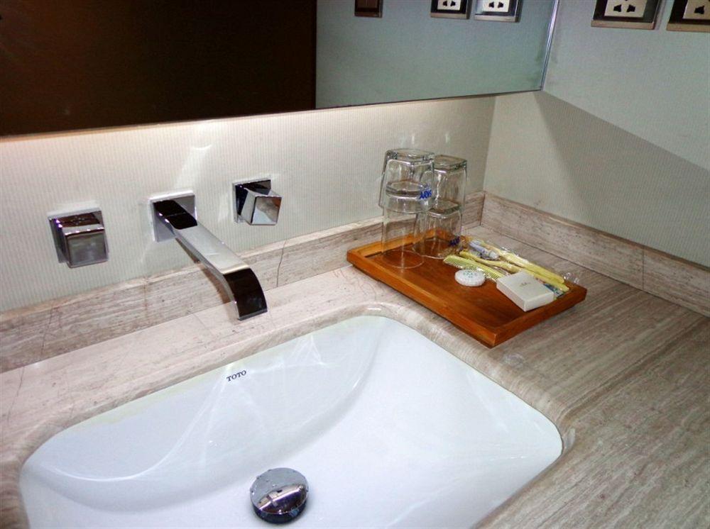 Hotel Yazhu 3*